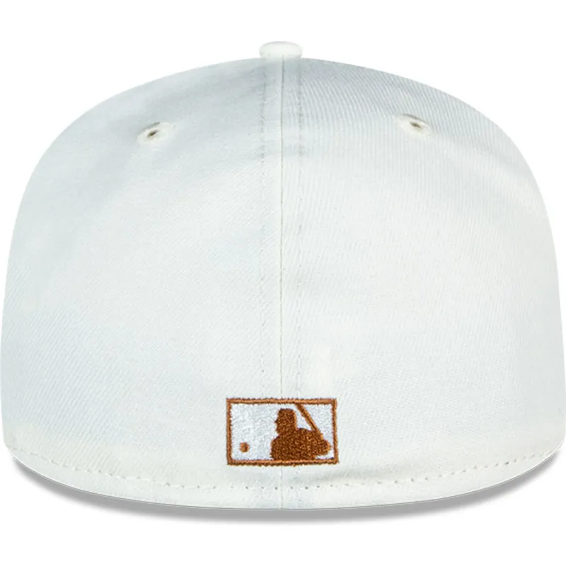kepure-plokscia-ruda-priglundanti-59fifty-chrome-toast-side-patch-new-york-yankees-mlb-new-era