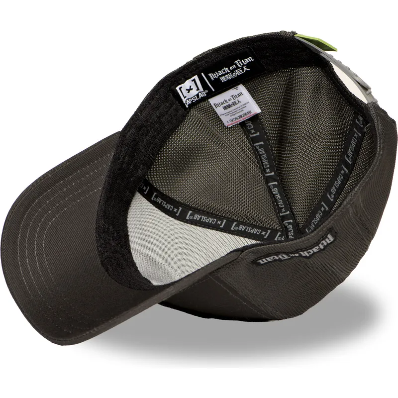 kepure-islenkta-pilka-snapback-atakos-titanas-attack-on-titan-capslab
