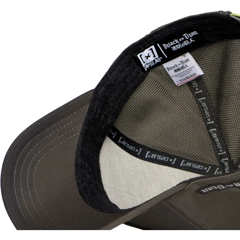 kepure-islenkta-pilka-snapback-atakos-titanas-attack-on-titan-capslab
