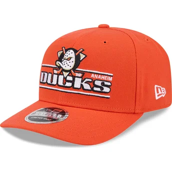 Pomarańczowa czapka z zakrzywionym daszkiem typu snapback 9SEVENTY Stretch Snap Stated Anaheim Ducks NHL od New Era