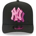 czarna-zakrzywiona-czapka-snapback-9fifty-a-frame-neon-new-york-yankees-mlb-new-era