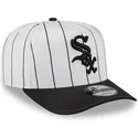 biala-i-czarna-czapka-z-daszkiem-snapback-9fifty-a-frame-satin-pinstripe-chicago-white-sox-mlb-od-new-era