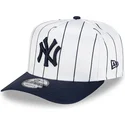 biala-i-granatowa-zakrzywiona-czapka-snapback-9fifty-a-frame-satin-pinstripe-new-york-yankees-mlb-new-era