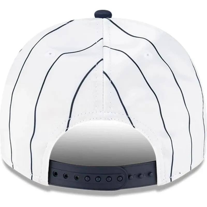 kepure-islenkta-balta-snapback-9fifty-a-frame-satin-pinstripe-new-york-yankees-mlb-new-era kepure-islenkta-balta-snapback-9fifty-a-frame-satin-pinstripe-new-york-yankees-mlb-new-era