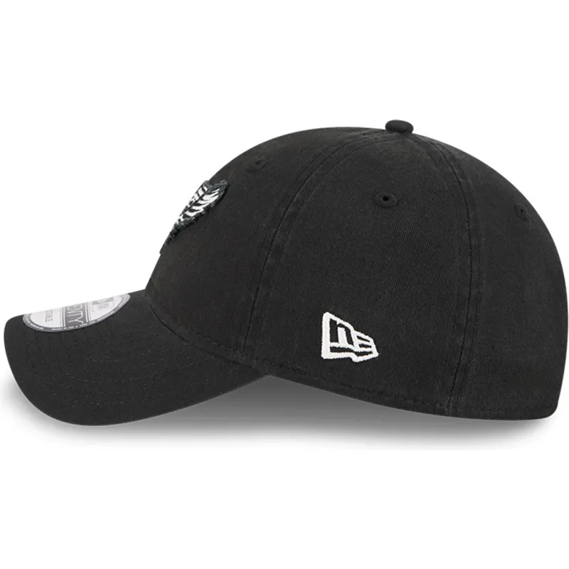 cap-islenkta-black-adjustable-strap-9twenty-stamp-detroit-red-wings-nhl-new-era