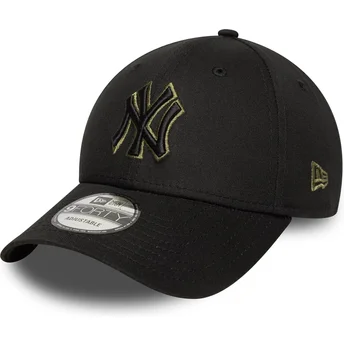 Czarna zakrzywiona czapka z regulacją i zielonym logo 9FORTY Outline New York Yankees MLB od New Era