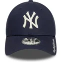 regulowana-granatowa-czapka-z-zakrzywionym-daszkiem-9forty-visor-script-new-york-yankees-mlb-od-new-era