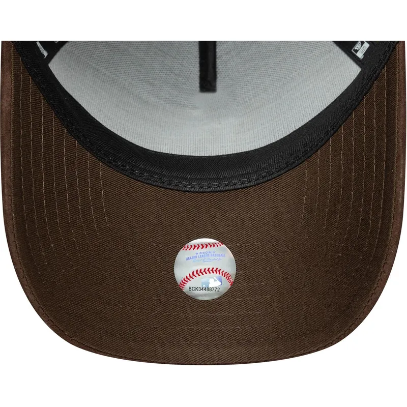zielono-brazowa-zakrzywiona-czapka-snapback-9forty-e-frame-suede-visor-los-angeles-dodgers-mlb-new-era