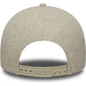 bezowa-czapka-z-daszkiem-snapback-z-logo-9forty-e-frame-melton-new-york-yankees-mlb-od-new-era