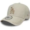bezowa-czapka-z-zakrzywionym-daszkiem-snapback-z-bezowym-logo-9forty-e-frame-tonal-icon-los-angeles-dodgers-mlb-new-era