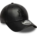 czarna-zakrzywiona-czapka-snapback-z-czarnym-logo-9forty-m-crown-pu-new-york-yankees-mlb-new-era