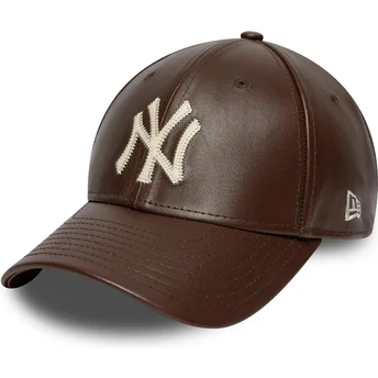New Era Curved Brim 9FORTY M-Crown Img Leather New York Yankees MLB Brown Adjustable Cap