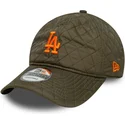 zielona-regulowana-czapka-z-zakrzywionym-daszkiem-z-pomaranczowym-logo-9twenty-quilted-los-angeles-dodgers-mlb-new-era