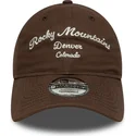 brazowa-czapka-z-zakrzywionym-daszkiem-rocky-mountains-9twenty-wordmark-regulowana-new-era