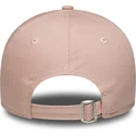 rozowa-zakrzywiona-czapka-z-daszkiem-dla-kobiet-z-rozowym-logo-9forty-league-essential-los-angeles-dodgers-mlb-od-new-era
