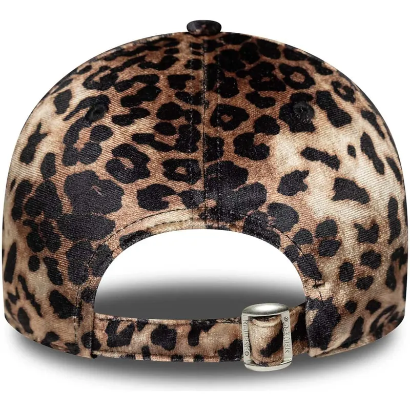 kepure-islenkta-leopardinis-reguliuojamas-9forty-leo-velour-new-york-yankees-mlb-new-era