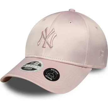 Gorra curva rosa ajustable para mujer con logo rosa 9FORTY Satin Bow Back de New York Yankees MLB de New Era