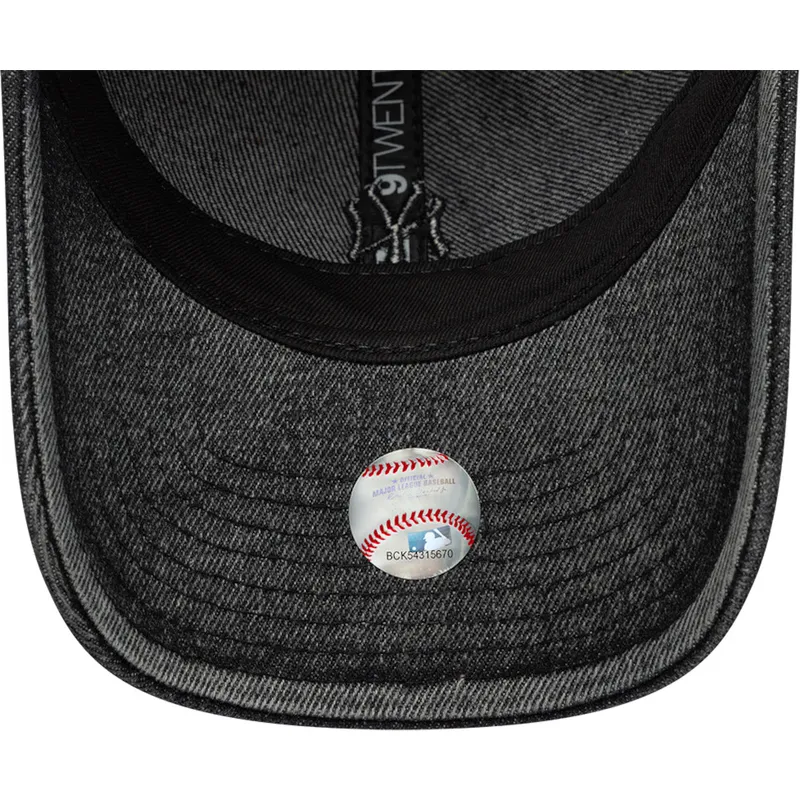 czarna-zakrzywiona-czapka-regulowana-damska-9twenty-denim-new-york-yankees-mlb-new-era