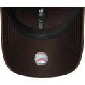 regulowana-brazowa-czapka-z-daszkiem-dla-kobiet-z-brazowym-logo-9twenty-worn-pu-new-york-yankees-mlb-od-new-era