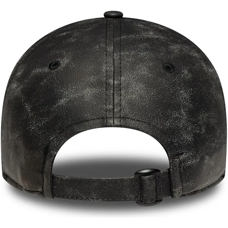 kepure-islenkta-juoda-reguliuojama-juostele-9twenty-worn-pu-new-york-yankees-mlb-new-era