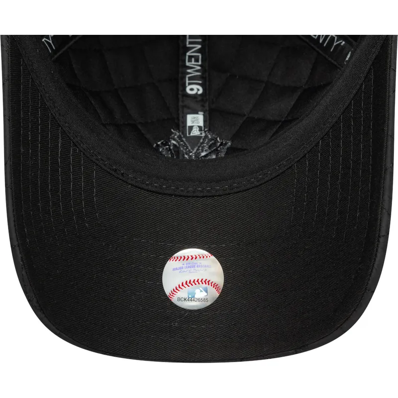 cap-islenkta-black-adjustable-strap-9twenty-padded-new-york-yankees-mlb-new-era