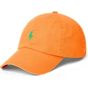 pomaranczowa-regulowana-czapka-z-zakrzywionym-daszkiem-z-zielonym-logo-cotton-chino-classic-sport-od-polo-ralph-lauren