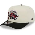 bezowo-czarna-zakrzywiona-czapka-snapback-9fifty-a-frame-precurved-hardwood-classics-toronto-raptors-nba-new-era
