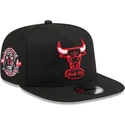 kepure-plokscia-juoda-snapback-9fifty-a-frame-hardwood-classics-chicago-bulls-nba-new-era