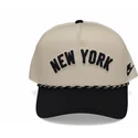 czapka-z-daszkiem-bezowo-czarna-snapback-rise-structured-new-york-yankees-mlb-od-nike