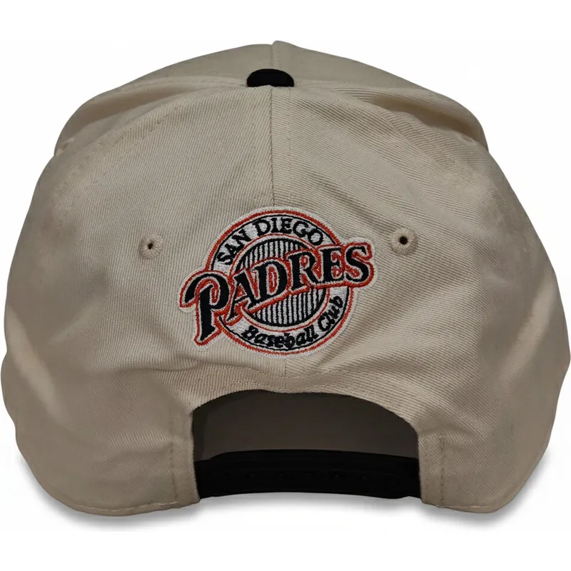 gorra-curva-beige-y-negra-snapback-rise-structured-de-san-diego-padres-mlb-de-nike