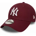 kepure-islenkta-raudona-reguliuojama-juostele-cardenal-9forty-essential-new-york-yankees-mlb-new-era