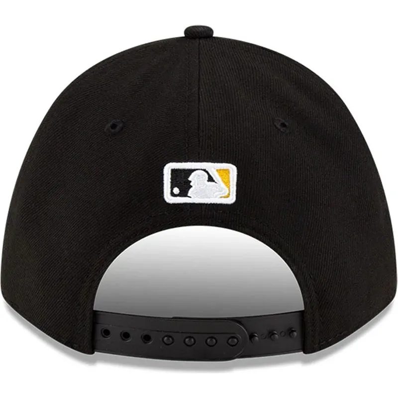 cap-islenkta-black-snapback-9forty-m-crown-player-replica-pittsburgh-pirates-mlb-new-era