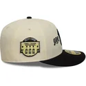 gorra-curva-beige-y-negra-ajustada-59fifty-low-profile-precurved-coops-de-new-york-yankees-mlb-de-new-era