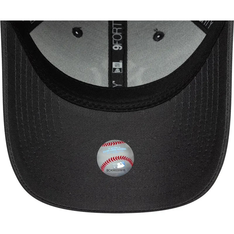 cap-islenkta-gray-adjustable-strap-9forty-league-essential-new-york-yankees-mlb-new-era