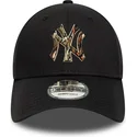 cap-islenkta-black-adjustable-strap-9forty-camo-infill-new-york-yankees-mlb-new-era
