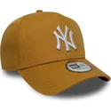 brazowa-czapka-z-daszkiem-snapback-9forty-e-frame-league-essential-new-york-yankees-mlb-new-era