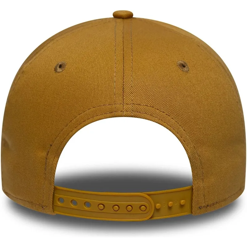 kepure-islenkta-ruda-snapback-9forty-e-frame-league-essential-new-york-yankees-mlb-new-era