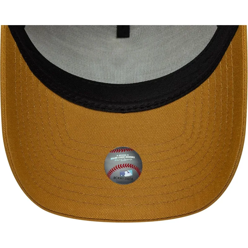 cap-islenkta-brown-snapback-9forty-e-frame-league-essential-new-york-yankees-mlb-new-era