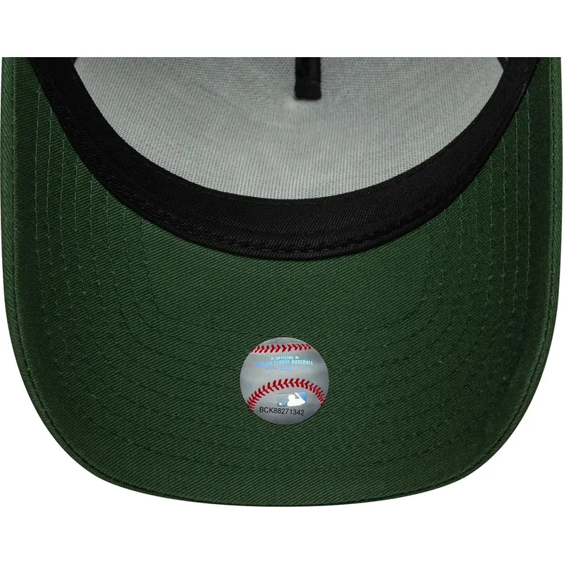 kepure-islenkta-zalia-snapback-9forty-e-frame-league-essential-new-york-yankees-mlb-new-era