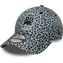 kepure-islenkta-leopardinis-reguliuojamas-9forty-m-crown-racing-bulls-f1-team-formula-1-new-era