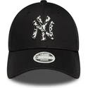 czarna-regulowana-czapka-z-daszkiem-dla-kobiet-9forty-animal-infill-new-york-yankees-mlb-new-era