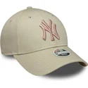 kepure-islenkta-smelio-reguliuojamas-rosa-9forty-league-essential-new-york-yankees-mlb-new-era