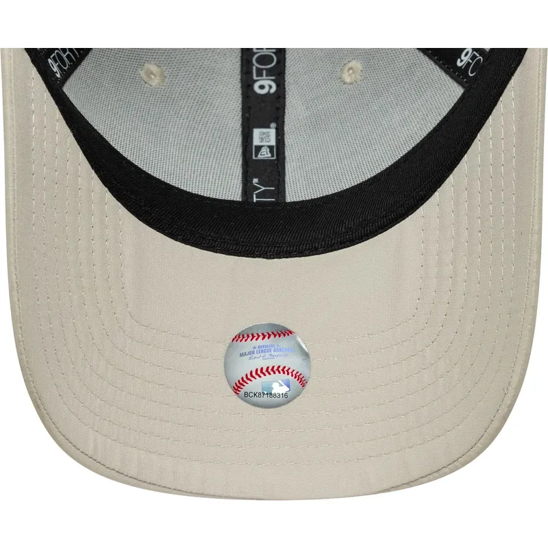 kepure-islenkta-smelio-reguliuojamas-dorado-9forty-flawless-new-york-yankees-mlb-new-era