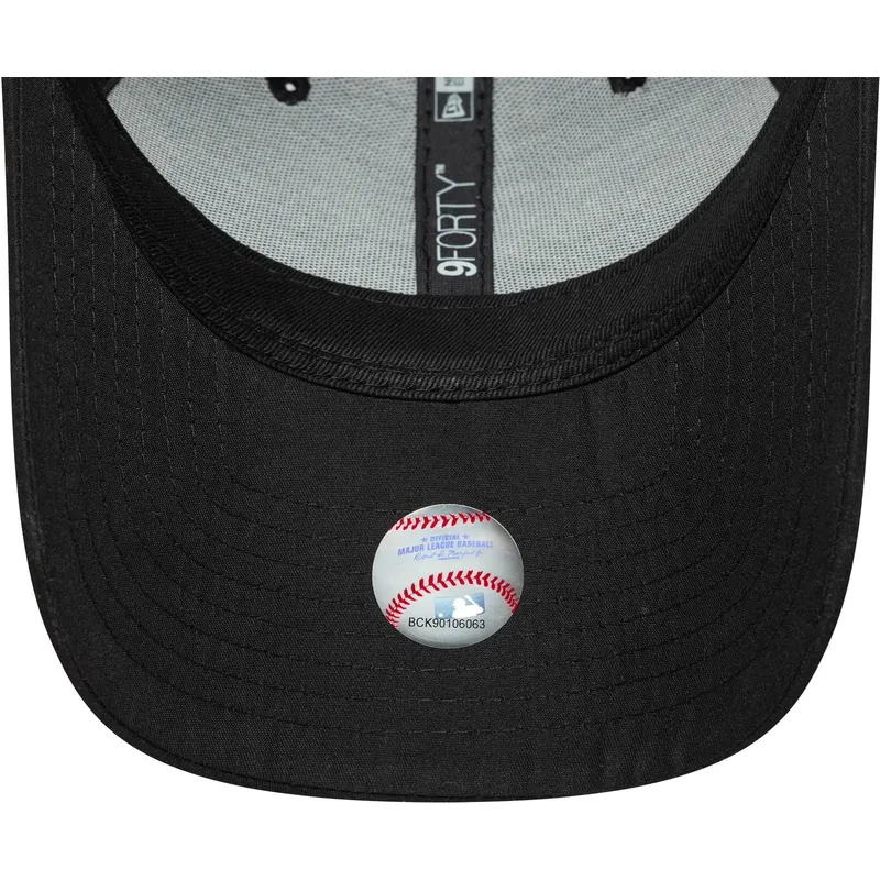 kepure-islenkta-juoda-reguliuojamas-bronce-9forty-flawless-new-york-yankees-mlb-new-era