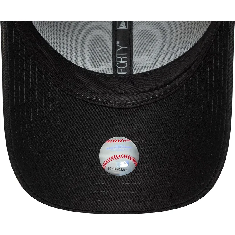 cap-islenkta-black-adjustable-strap-9forty-bow-back-new-york-yankees-mlb-new-era cap-islenkta-black-adjustable-strap-9forty-bow-back-new-york-yankees-mlb-new-era