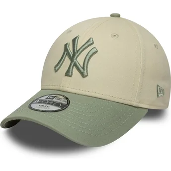 New Era Curved Brim Youth 9FORTY League Essential New York Yankees MLB Beige and Green Adjustable Cap