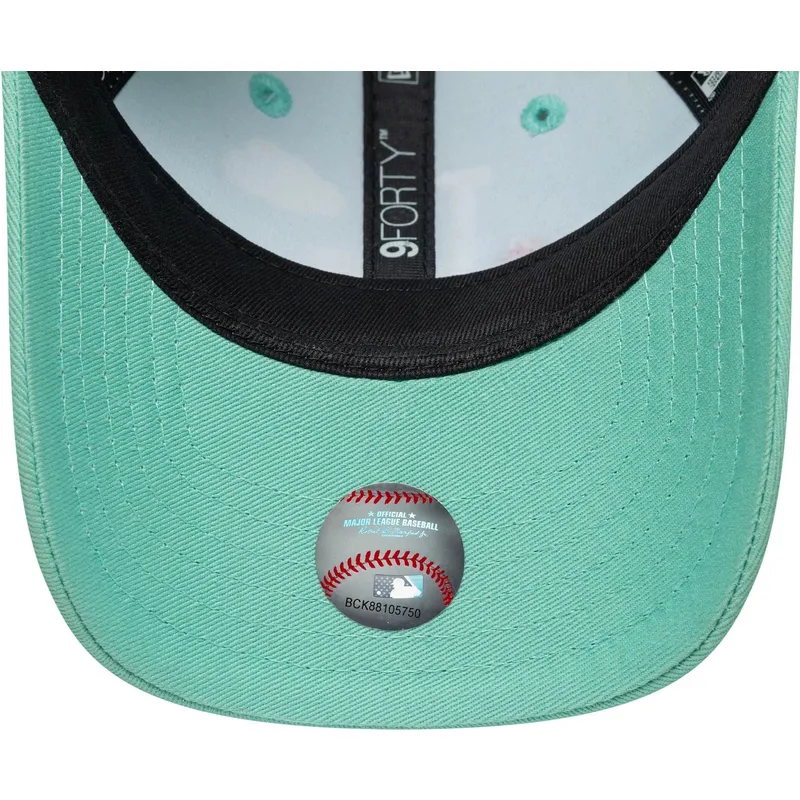 kepure-islenkta-zalia-reguliuojamas-vaikams-9forty-plane-icon-new-york-yankees-mlb-new-era