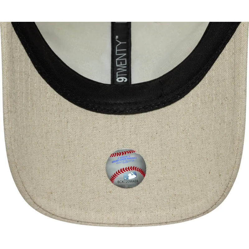 kepure-islenkta-smelio-reguliuojamas-9twenty-linen-new-york-yankees-mlb-new-era