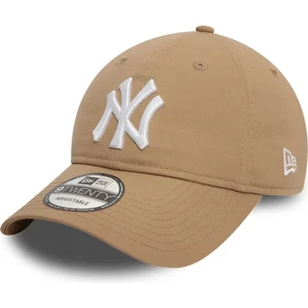 Cap išlenkta brown adjustable strap claro 9TWENTY League Essential New York Yankees MLB New Era