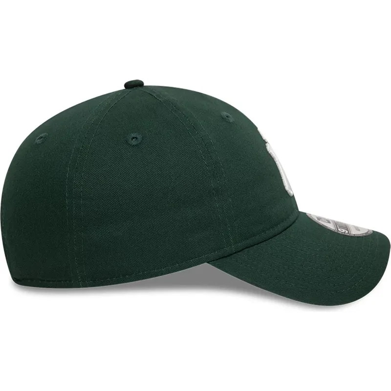 gorra-curva-verde-oscuro-ajustable-9twenty-league-essential-de-new-york-yankees-mlb-de-new-era